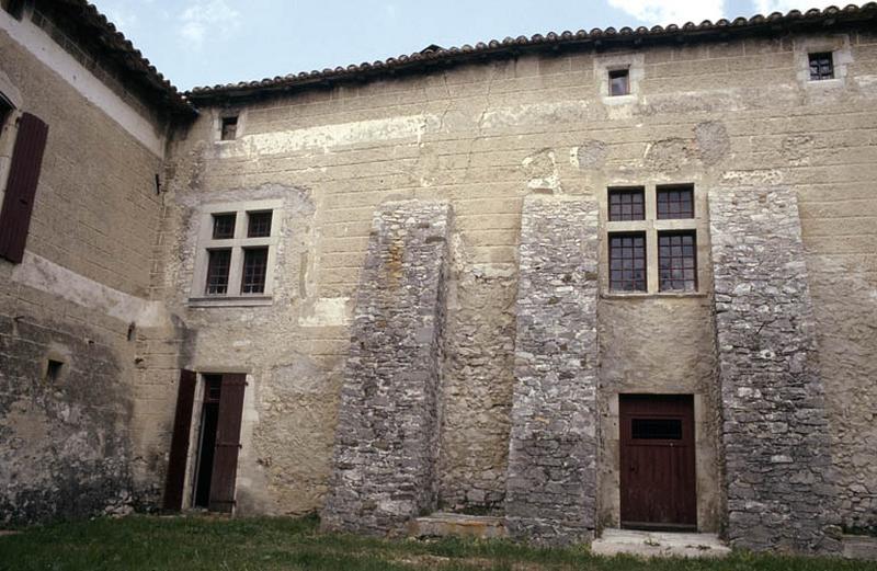 Façade sur cour.