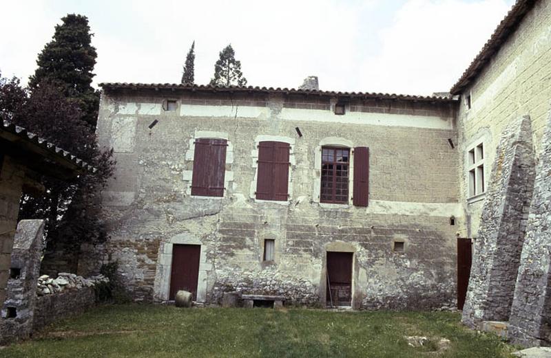 Façade sur cour.