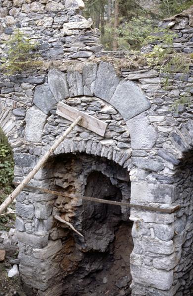 Fonderie, vestiges, arches.