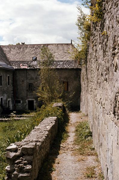 Cour intérieure.