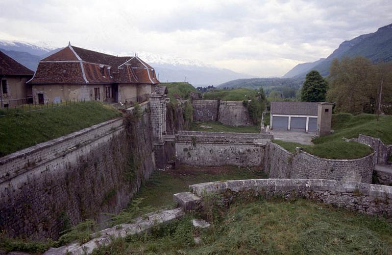 Fortifications extérieures.