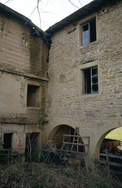 Moulin, vue extérieure.