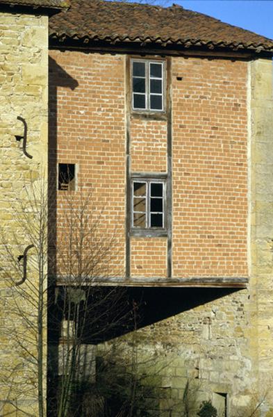 Moulin, vue extérieure.