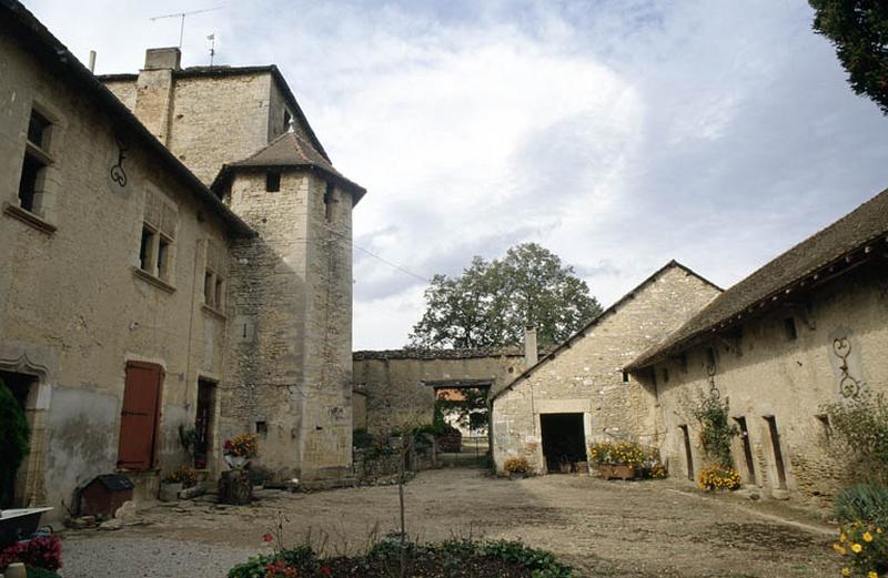 Cour intérieure.