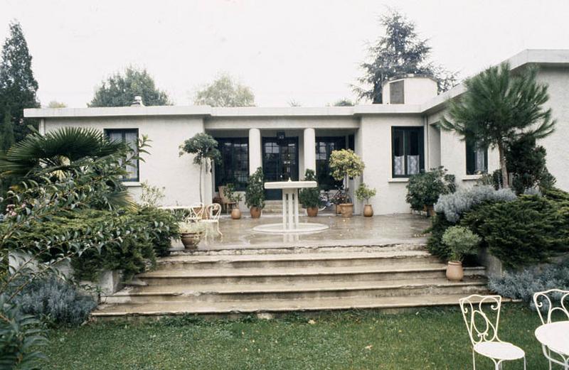 Façade Sud, terrasse.