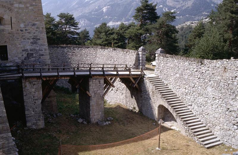 Pont-levis.