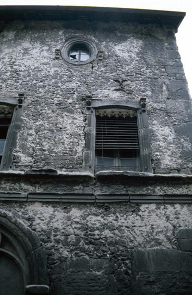 Détail façade, fenêtre.