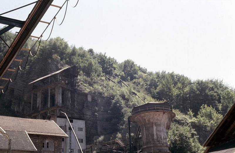 Château d'eau et conduites forcées.