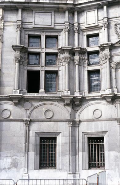 Détails façade, fenêtres.