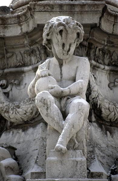 Fontaine, place Maréchal Lyautey