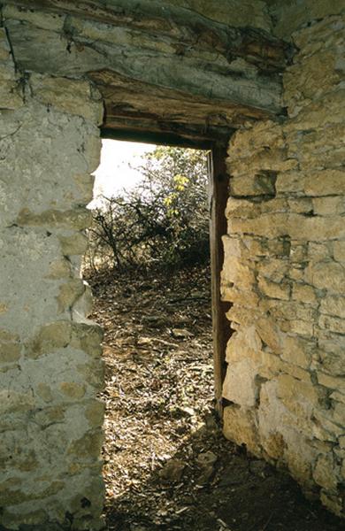 Cabanne Voile, entrée vue de l'intérieur.