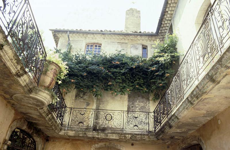 Façades sur cour, élévations supérieures.