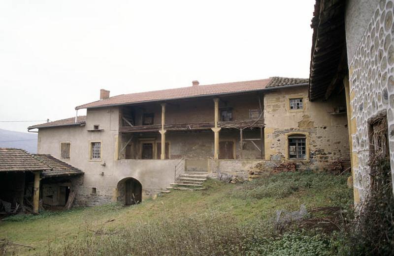 Cour intérieure.