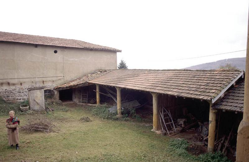 Hangar.