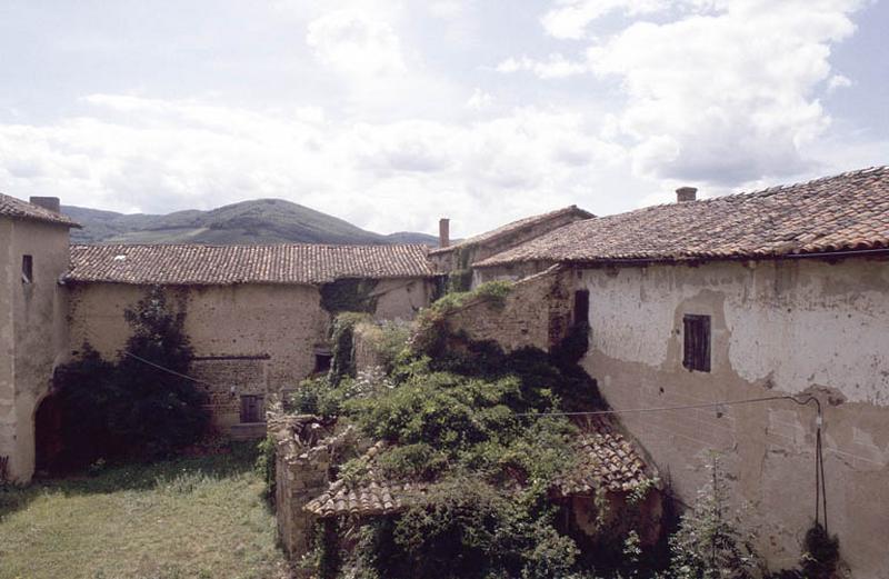 Cour intérieure et aile Ouest.