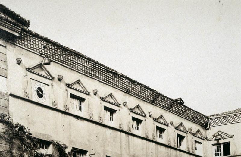 Aile Ouest, façade sur cour, élévation supérieure.