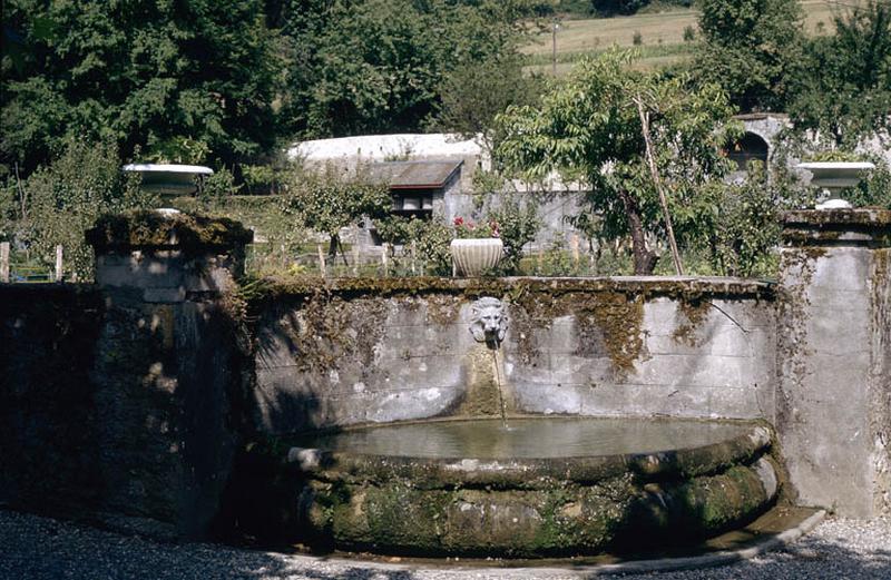 Fontaine.