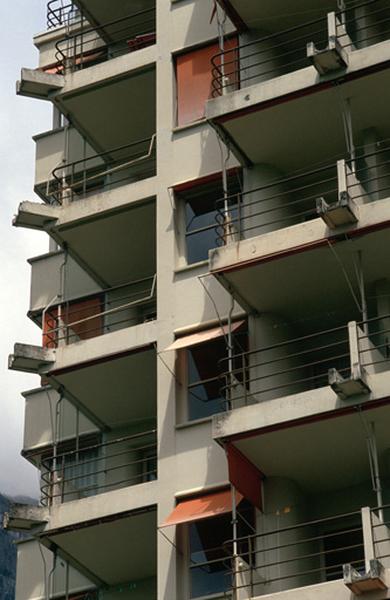 Détail façade Sud, fenêtres.