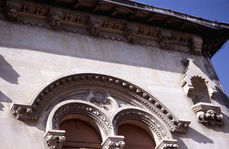 Villa des cigales, Pavillon Sud, détails des éléments sculptés.