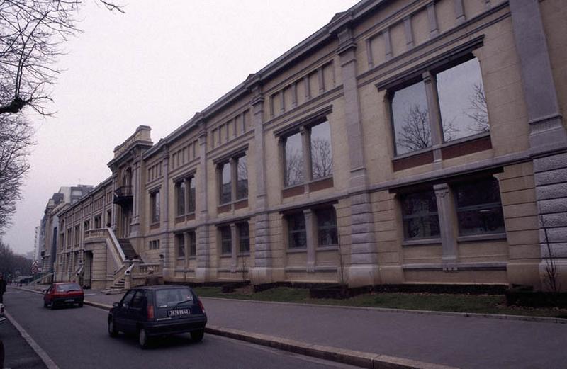 Façade Sud, sur cours Fauriel.