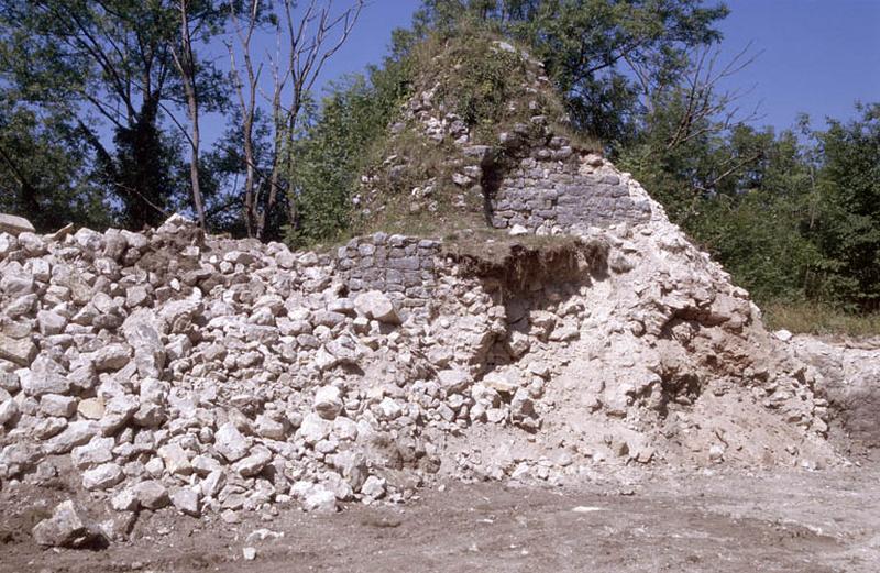 Donjon, façade Ouest.