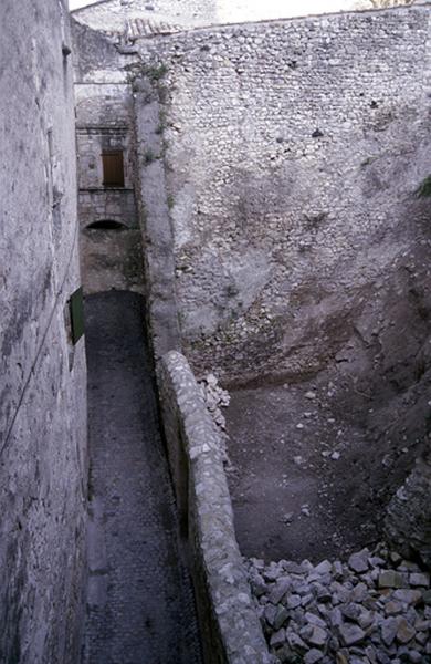 Vestiges entre la maison Lacombe et la maison Pretiosa.