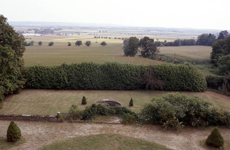 Vallée du Rhône, depuis le château, vers le Sud ; terrasses.