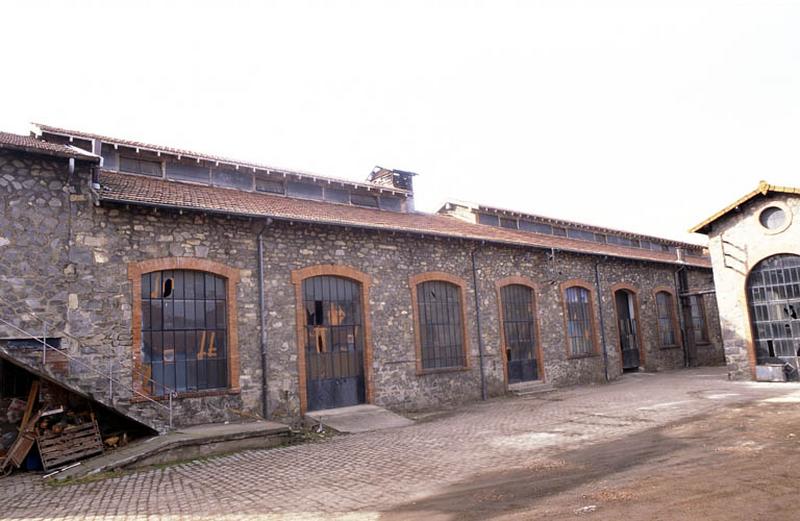 Extérieur, façade sur cour.