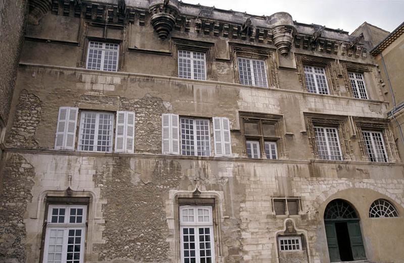 Aile Est, façade sur Rhône.