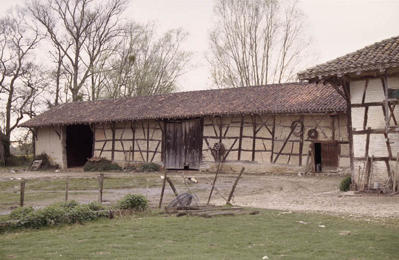 Grange, façade sur cour.