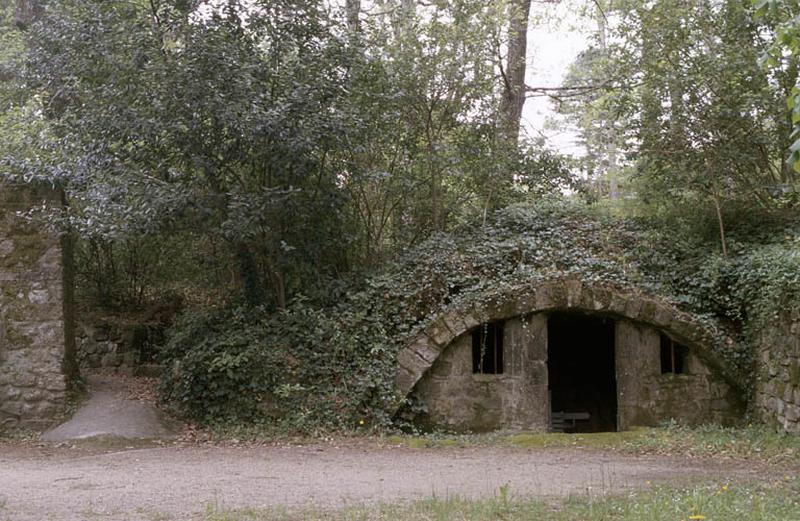 Tourelle ronde, toiture.