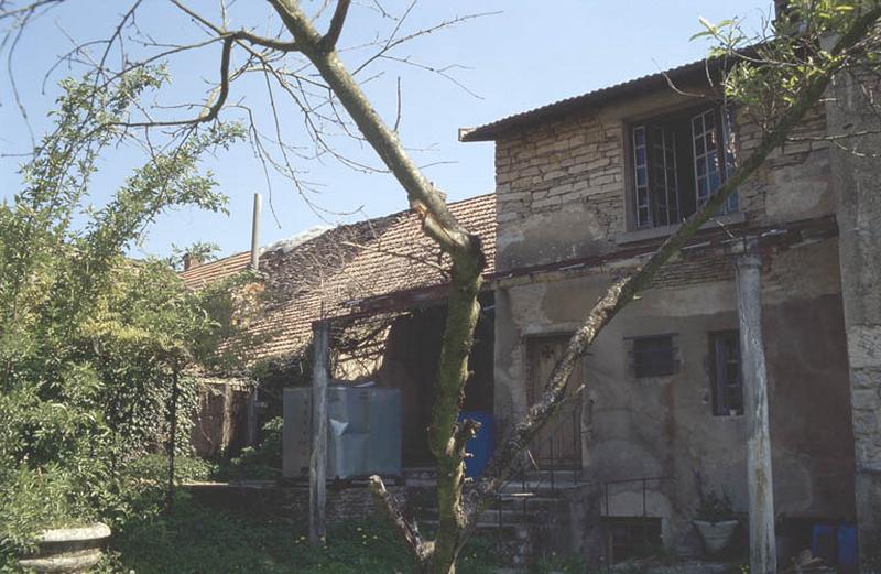 Façade sur jardin.