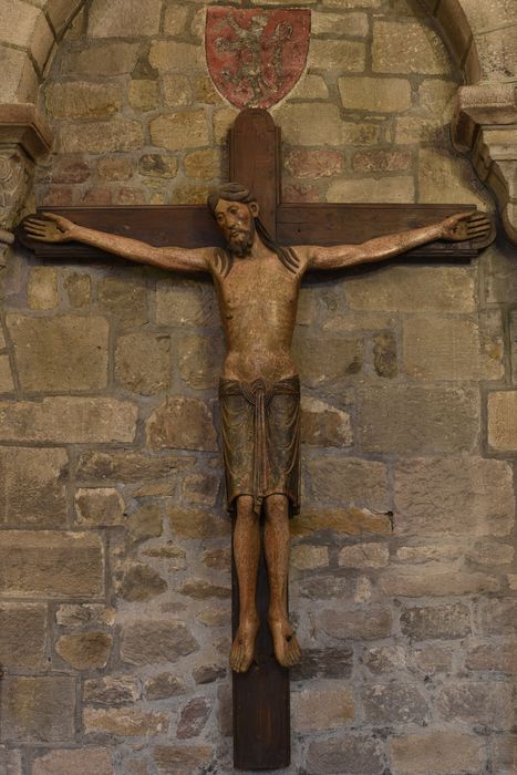 statue : Christ en croix, dit Christ à cotillon, vue générale