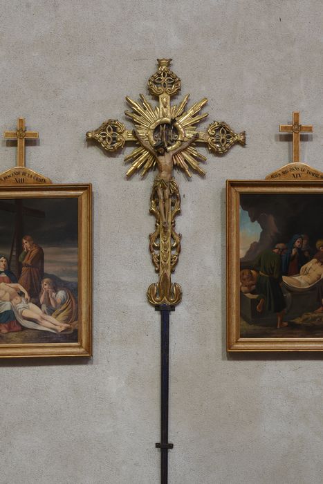 Deux croix de procession