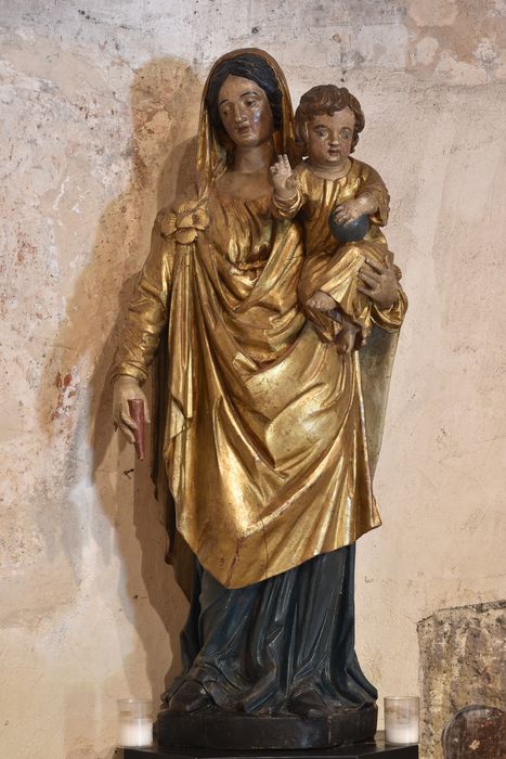 Statue : Vierge à l'Enfant