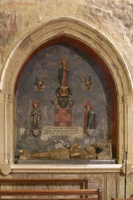 enfeu (gisant), dit tombeau des entrailles de Bertrand du Guesclin, vue générale - © Ministère de la Culture (France), Direction Régionale des Affaires Culturelles d’Auvergne-Rhône-Alpes – Tous droits réservés