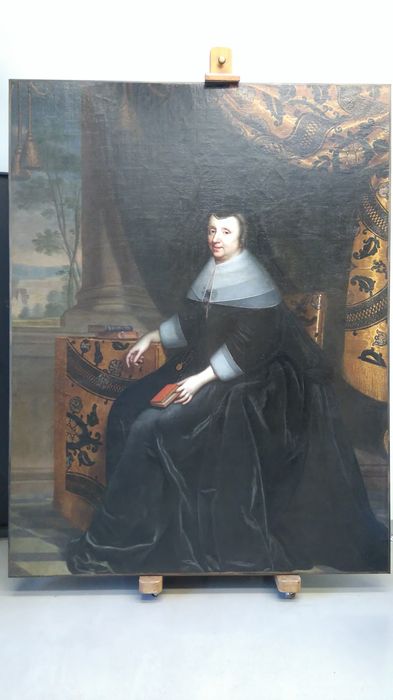 tableau : Portrait de Marie-Catherine de la Rochefoucauld, marquise de Sennecey, vue générale - © Ministère de la Culture (France), Direction Régionale des Affaires Culturelles d’Auvergne-Rhône-Alpes – Tous droits réservés