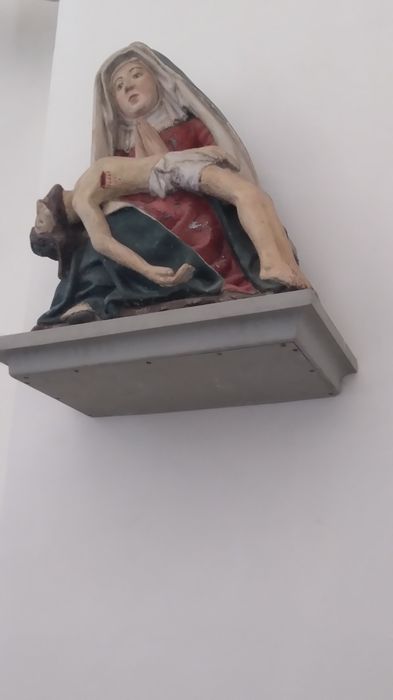 statue : Vierge de Pitié, vue générale