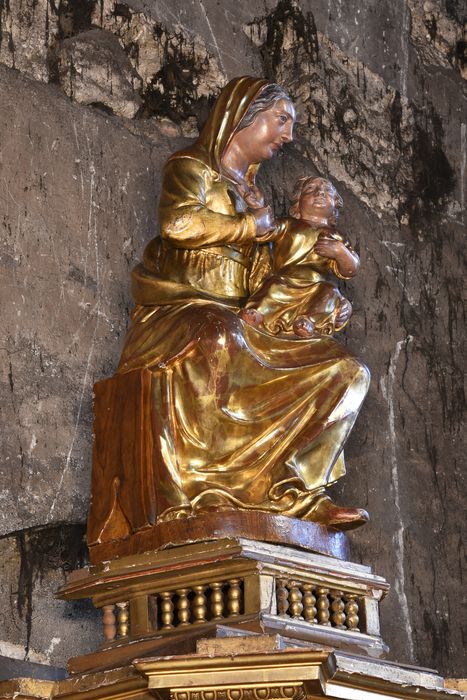 statue : Vierge à l'Enfant, vue générale - © Ministère de la Culture (France), Direction Régionale des Affaires Culturelles d’Auvergne-Rhône-Alpes – Tous droits réservés