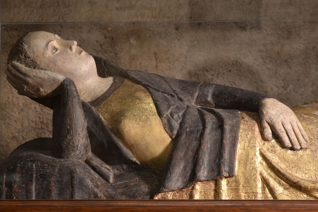 statue (petite nature) : Vierge en gésine sur son lit d'accouchée, vue partielle - © Ministère de la Culture (France), Direction Régionale des Affaires Culturelles d’Auvergne-Rhône-Alpes – Tous droits réservés