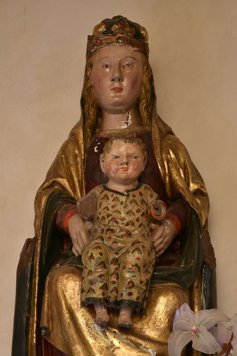 statue : Vierge en majesté, vue partielle