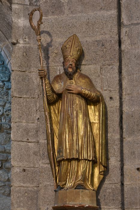 statue : Saint Médard, vue générale