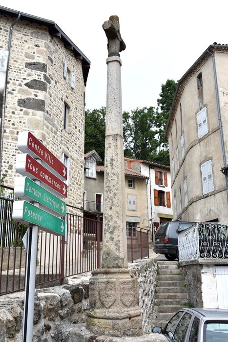 Croix de chemin : vue générale