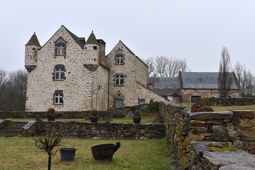 Château de Montmoirat