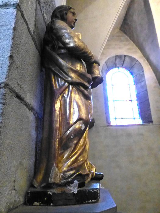 statue : Sainte Madeleine, profil droit, vue générale