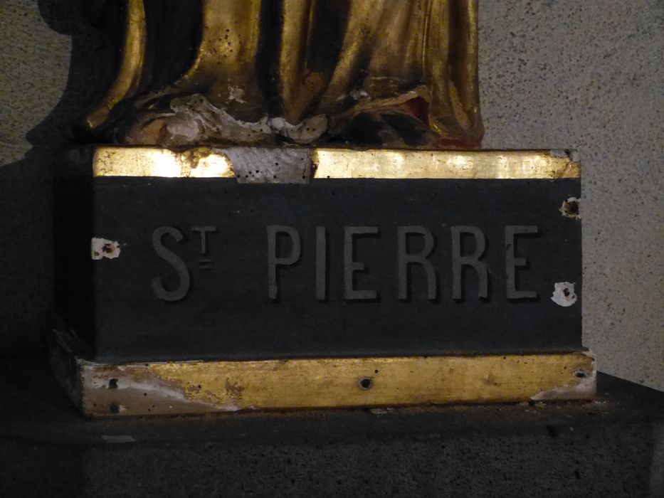 statue : Saint Pierre, détail