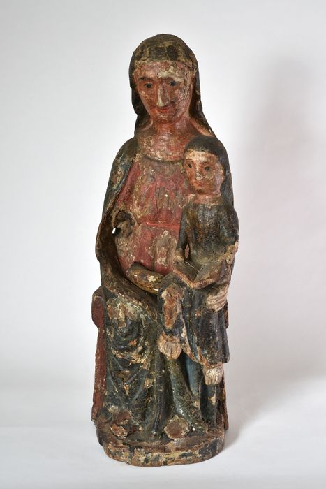 Statue : Vierge à l'Enfant, vue générale - © Ministère de la Culture (France), Direction Régionale des Affaires Culturelles d’Auvergne-Rhône-Alpes – Tous droits réservés