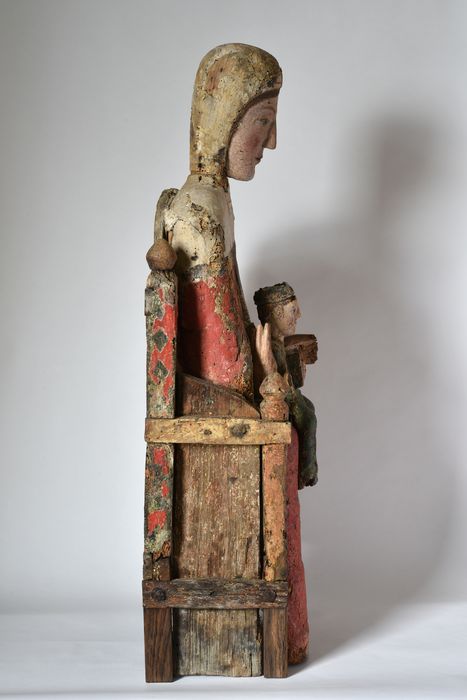 Statue : Vierge de Coulandon, vue générale - © Ministère de la Culture (France), Direction Régionale des Affaires Culturelles d’Auvergne-Rhône-Alpes – Tous droits réservés