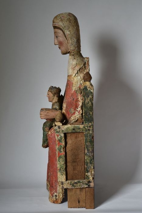 Statue : Vierge de Coulandon, vue générale - © Ministère de la Culture (France), Direction Régionale des Affaires Culturelles d’Auvergne-Rhône-Alpes – Tous droits réservés
