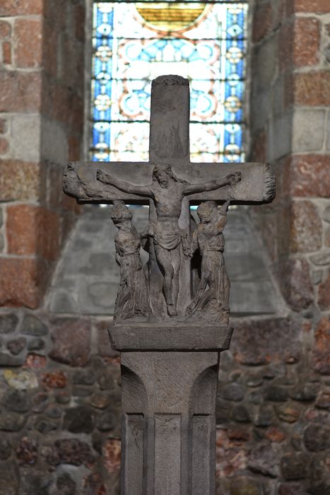 Croix de chemin : Crucifixion, vue générale - © Ministère de la Culture (France), Direction Régionale des Affaires Culturelles d’Auvergne-Rhône-Alpes – Tous droits réservés